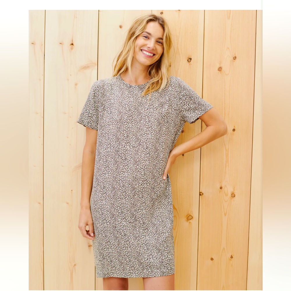 🐯 Jenni Kayne Leopard Print T-Shirt Dress